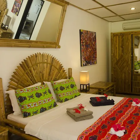 Dolphin House Resort Moalboal