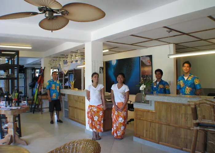 Dolphin House 5* Moalboal