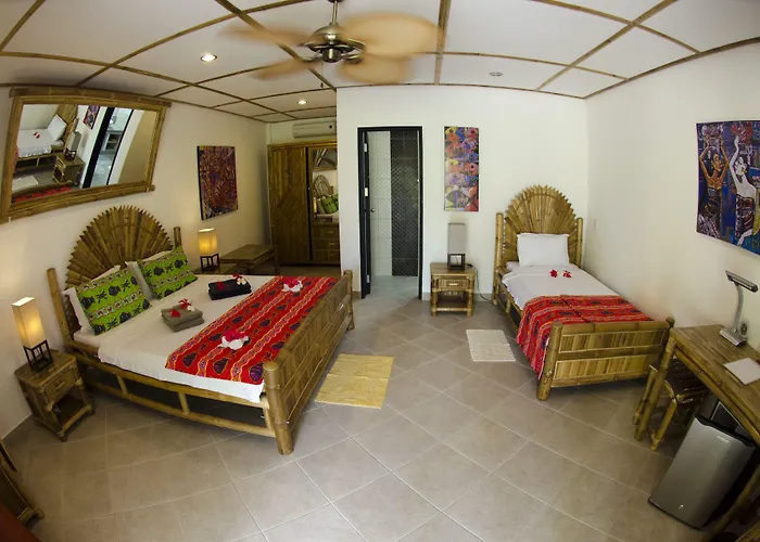 Dolphin House 5* Moalboal