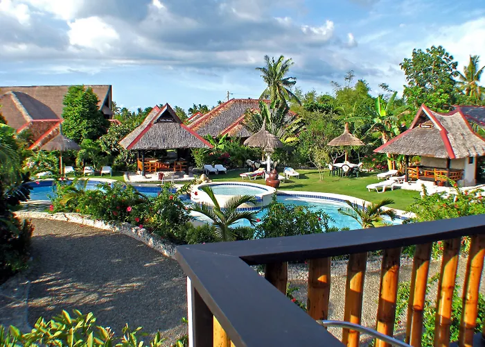 Dolphin House 5* Moalboal
