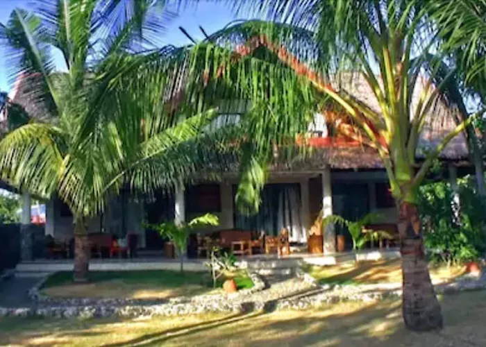 Dolphin House 5* Moalboal