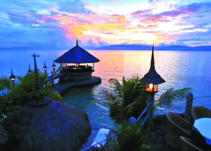 Dolphin House Resort 5*