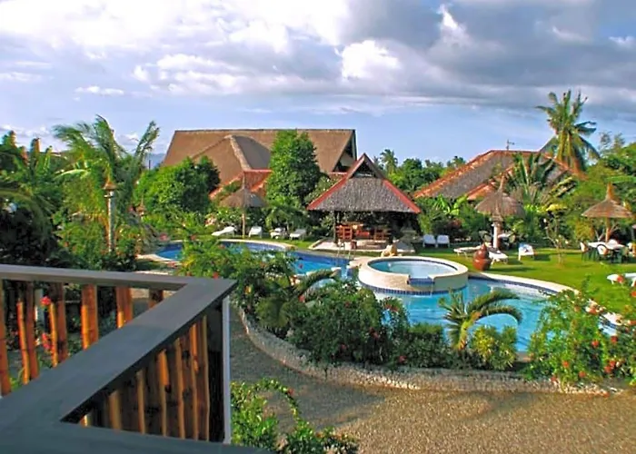 Dolphin House 5* Moalboal