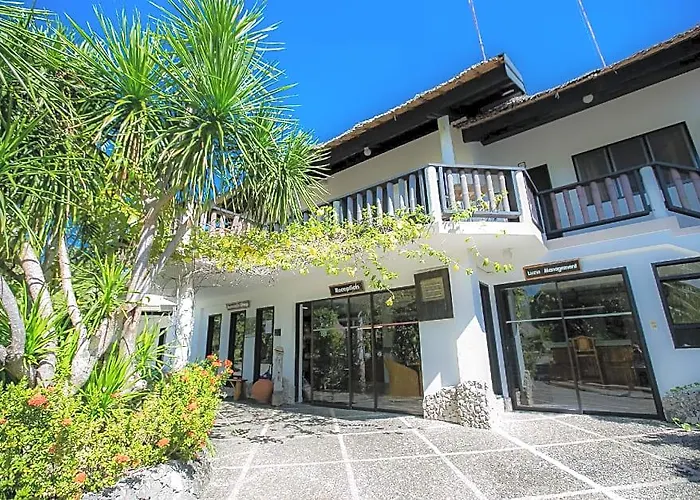 Dolphin House Resort Moalboal