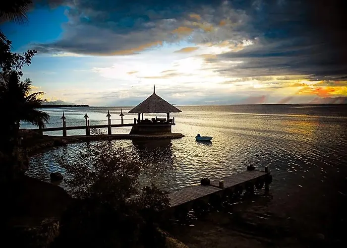 Dolphin House Resort 5*